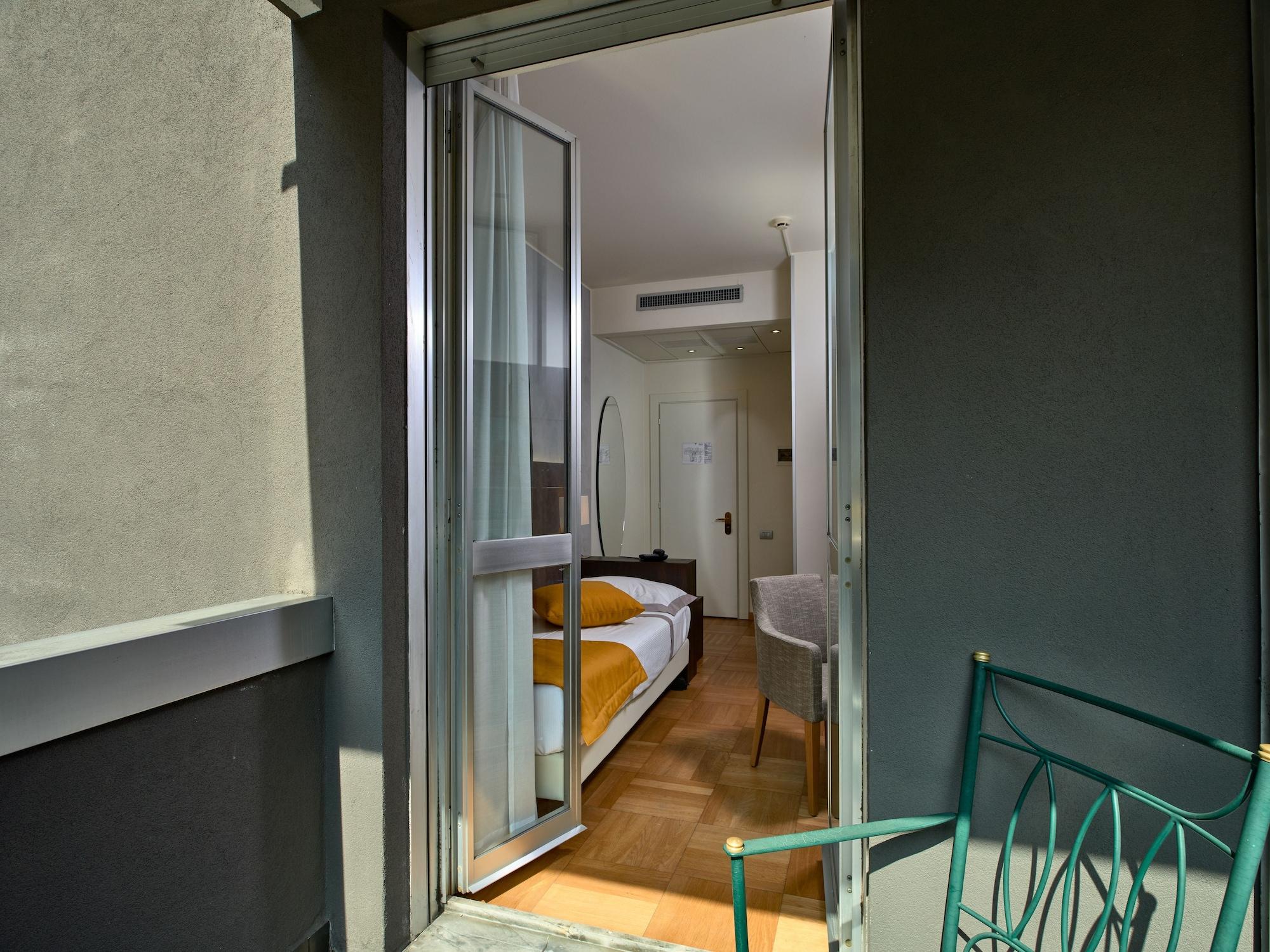 Hotel Côme Esterno foto