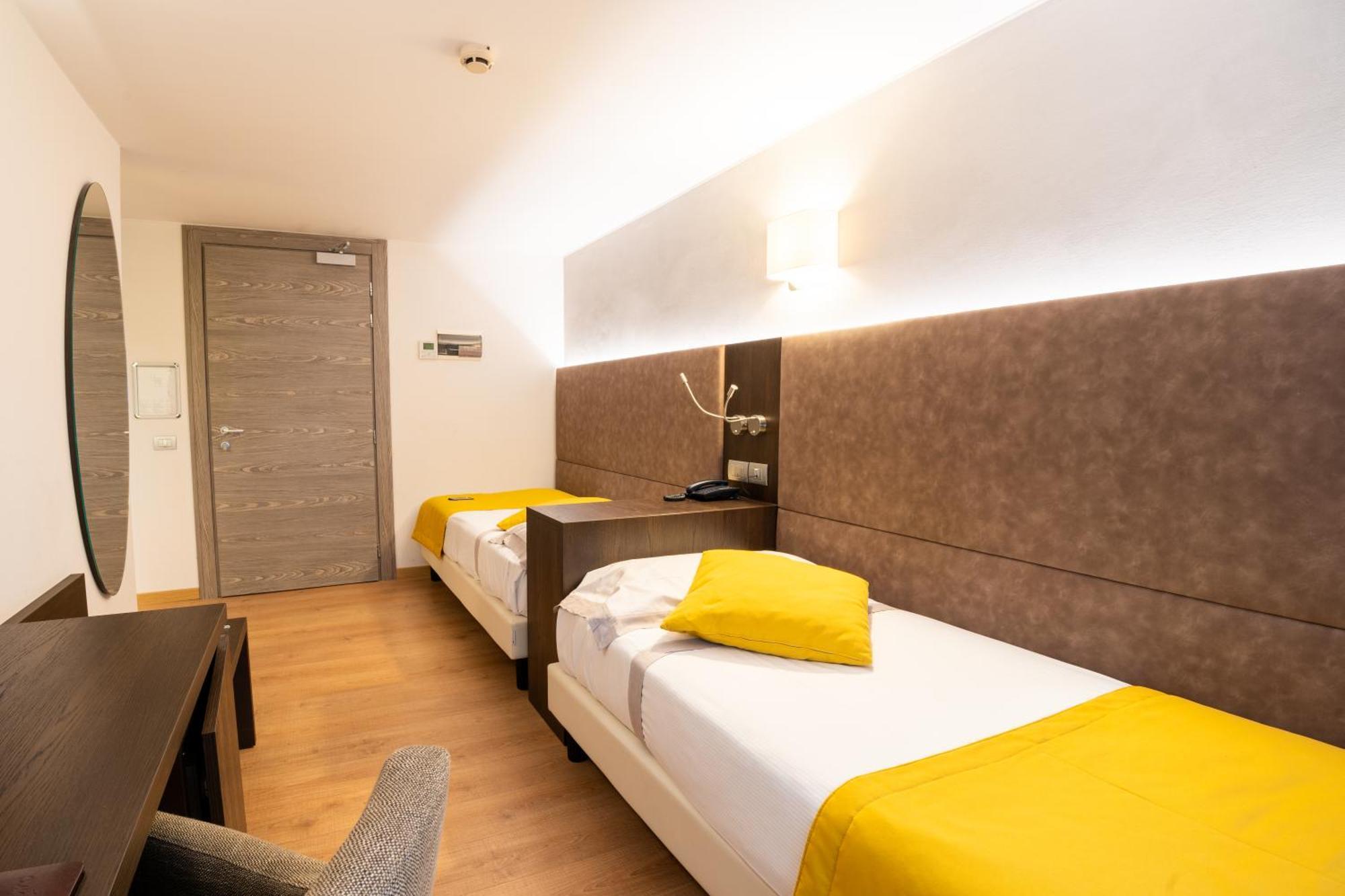 Hotel Côme Esterno foto