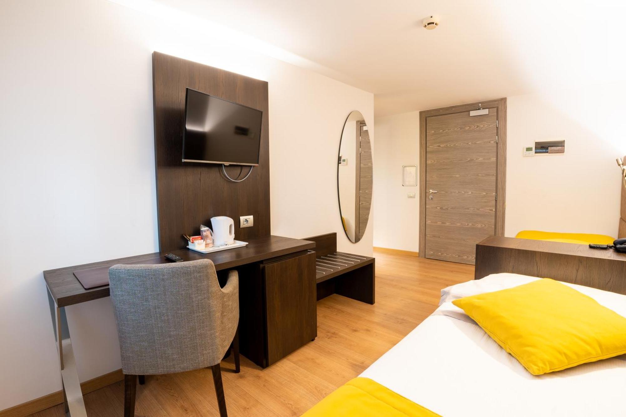 Hotel Côme Esterno foto